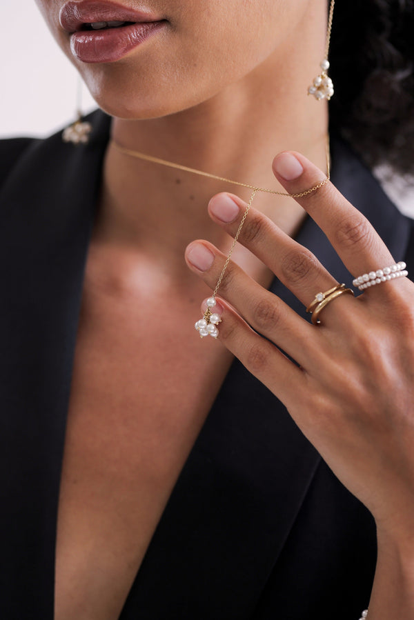 Subtle Sparkle: Mastering the "Quiet Luxury" Aesthetic with Silver and Micro-Pearls