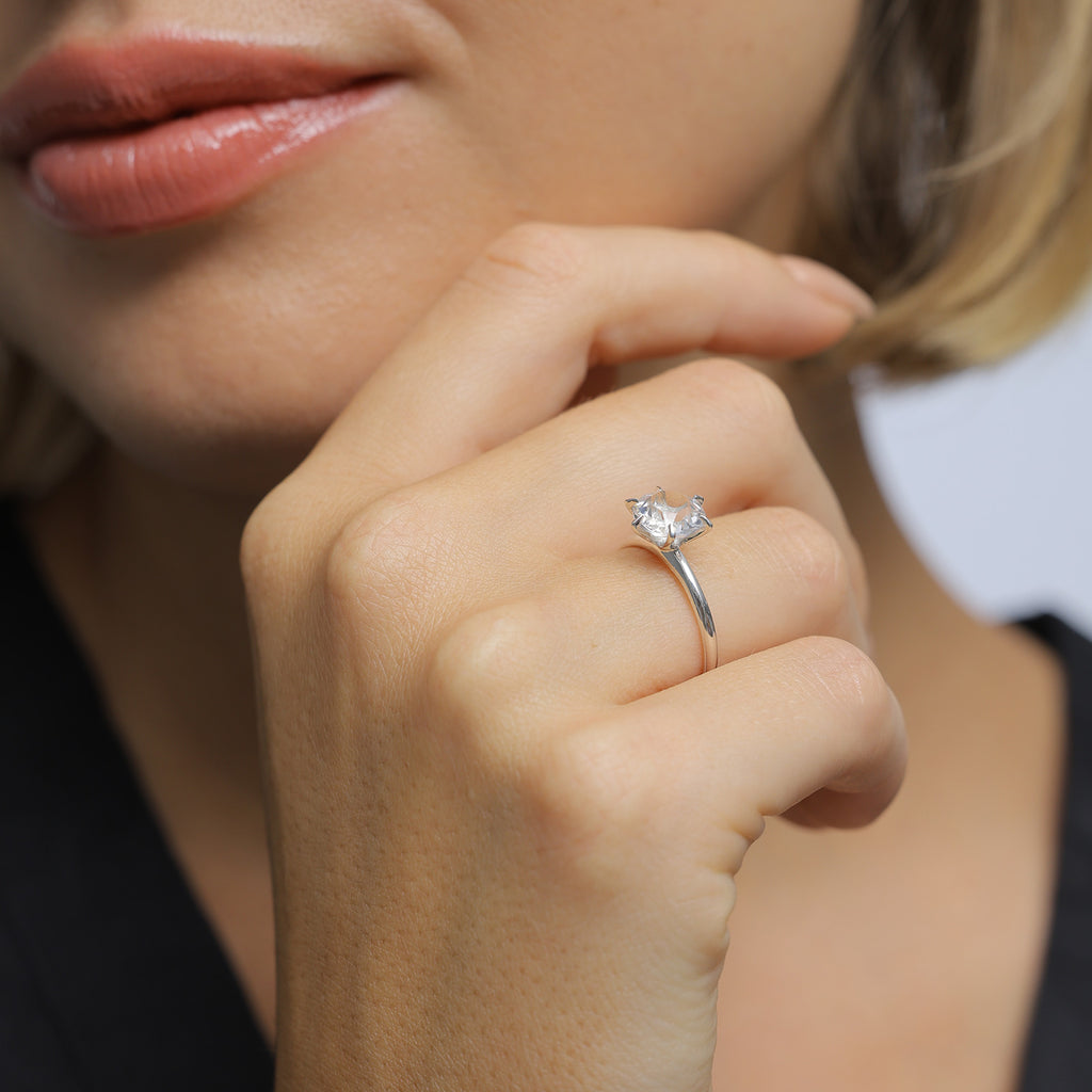 Silver Cincin Perhiasan Perak 925 Wanita Engagement Crystal