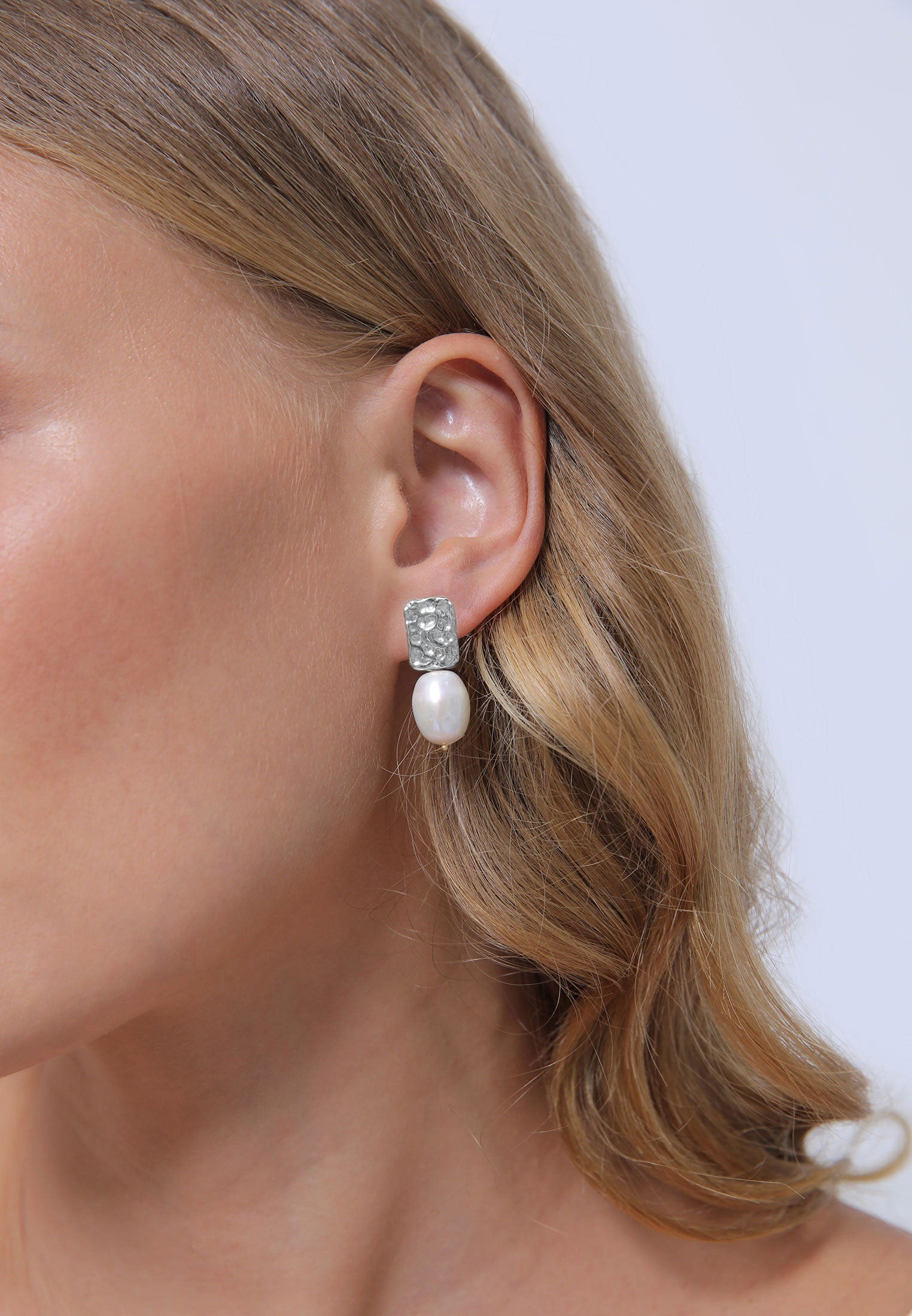 Silver Perhiasan Wanita Perak Asli - Silver Anting Elegant Dangle with Freshwater Pearls