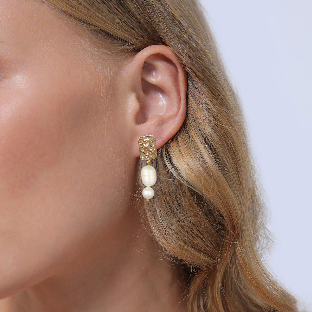 Gold - Elli PREMIUM | Organic Earrings 925 Silver Gold Plated White Baroque Freshwater Pearl