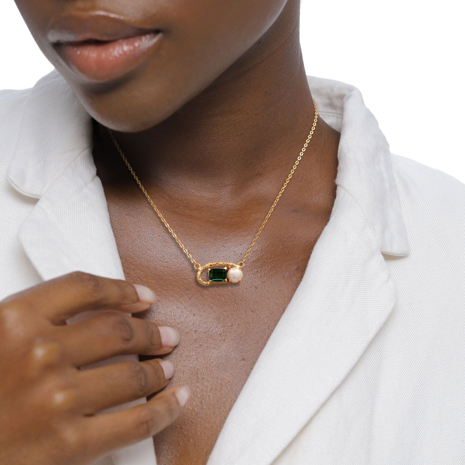 Gold Perhiasan Wanita Perak Asli Lapis Emas Kalung Circle Quartz and Synthetic Pearl