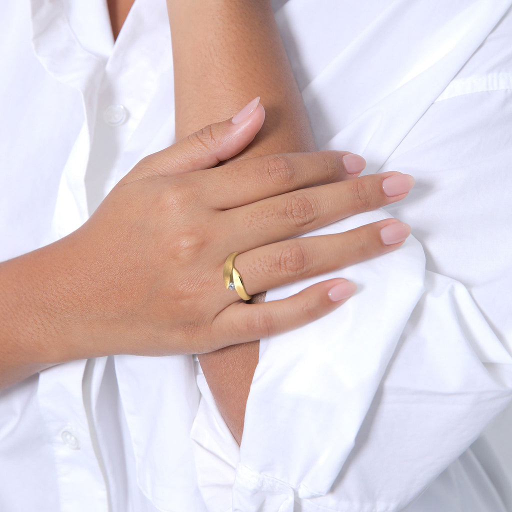 Gold Cincin Perhiasan Perak 925 Wanita Solitaire Wrap White Zirconia Gold Plated