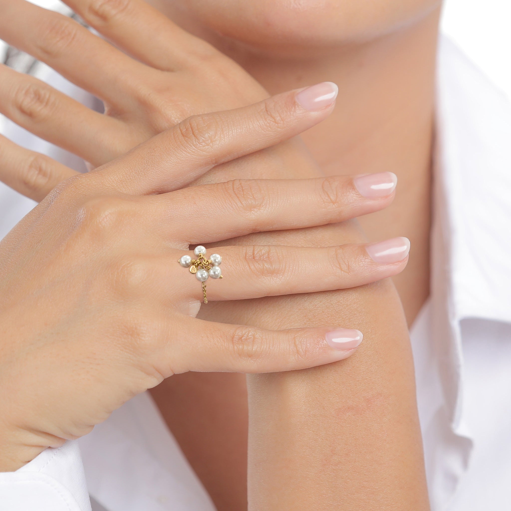 Gold Cincin Perhiasan Perak 925 Wanita Flower Gold Plated Embellished with Pearl by Swarovski®
