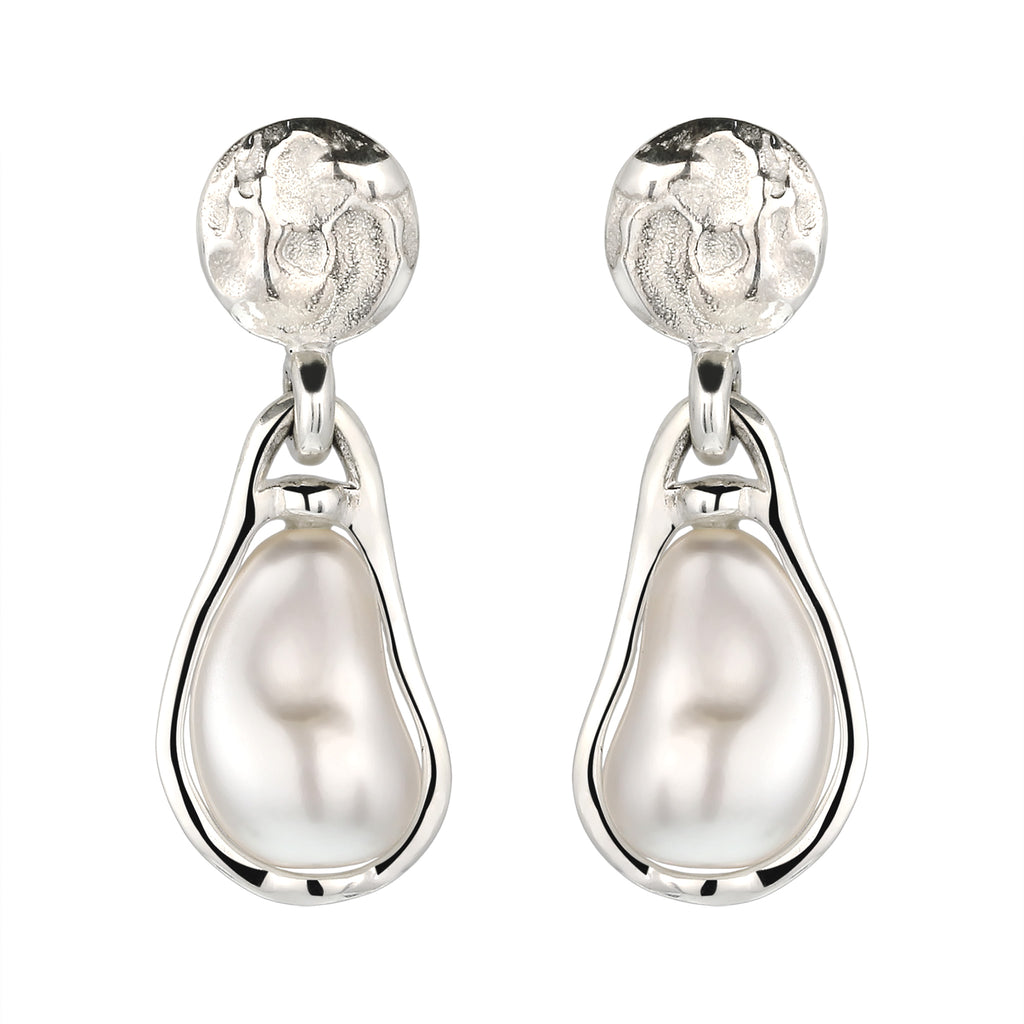 Hammered Baroque Pearl Drop Earrings 925 Silver – Embellished with Pearls by Swarovski®