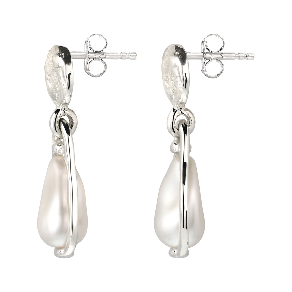 Hammered Baroque Pearl Drop Earrings 925 Silver – Embellished with Pearls by Swarovski®